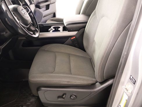 Used 2022 RAM 1500 Big Horn AWD/4WD image 11