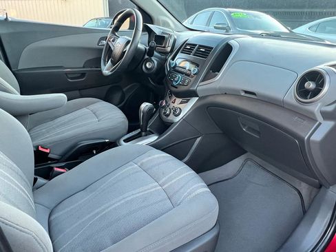 Used 2014 Chevrolet Sonic LT FWD image 22
