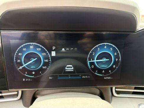 Used 2024 Hyundai Elantra SEL FWD image 15