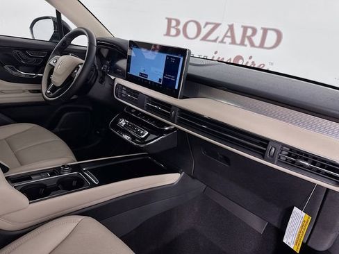 New 2026 Lincoln Corsair Premiere FWD image 30