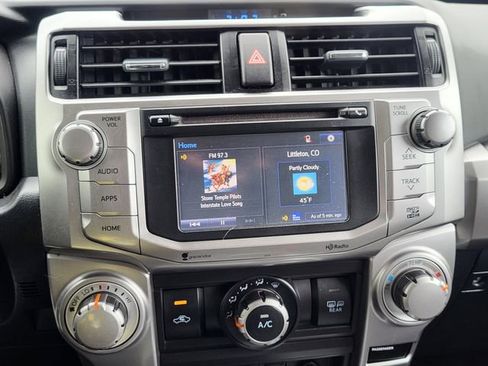 Used 2015 Toyota 4Runner SR5 AWD/4WD image 16