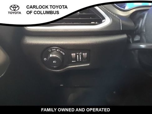 Used 2023 Chrysler Pacifica Limited w/ Uconnect Theater Family Group AWD/4WD image 26