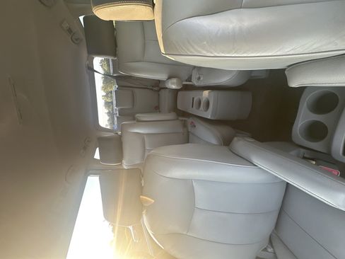 Used 2015 Nissan Quest S FWD image 3