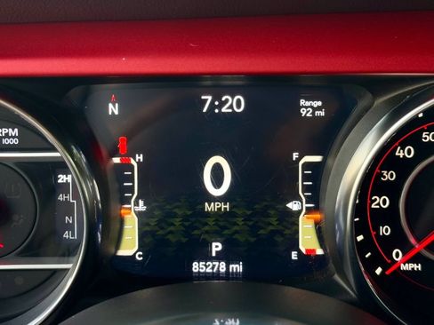 Used 2018 Jeep Wrangler Unlimited Rubicon AWD/4WD image 18