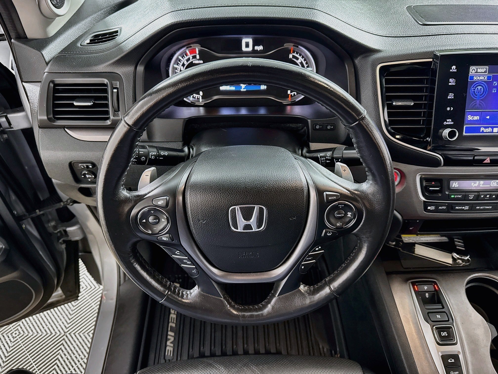 Used 2023 Honda Ridgeline RTL-E image 16