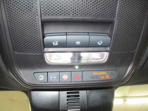 New 2026 GMC Acadia Elevation image 37