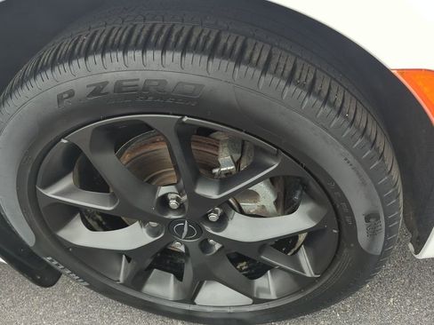 Used 2024 Chrysler Pacifica Touring-L w/ S Appearance Package FWD image 16