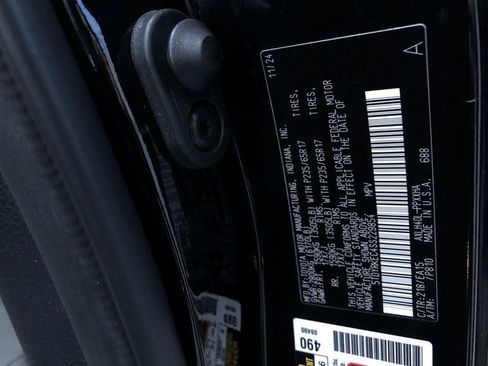 Certified 2025 Toyota Sienna XLE image 34