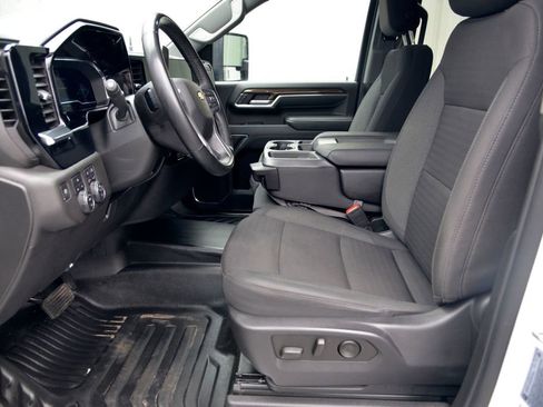 Used 2024 Chevrolet Silverado 2500 LT w/ Safety Package AWD/4WD image 15