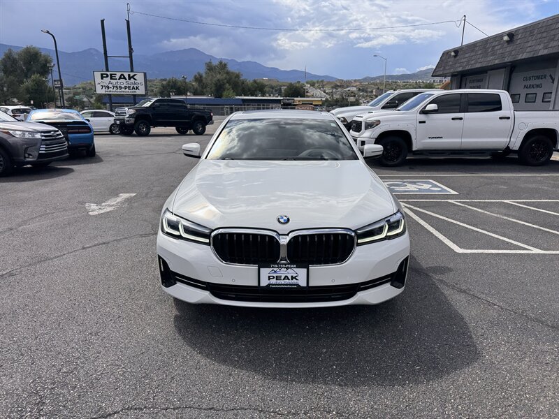 Used 2021 BMW 540i xDrive w/ Premium Package AWD/4WD image 2
