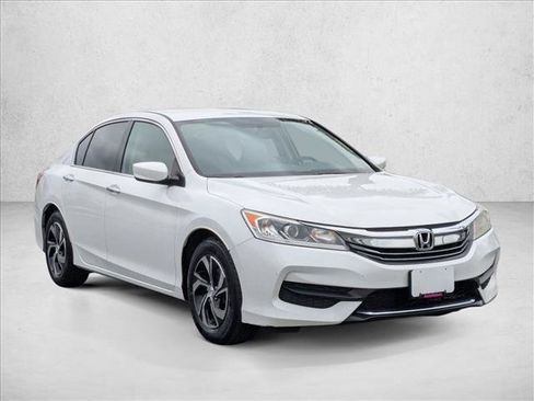 Used 2017 Honda Accord LX image 3