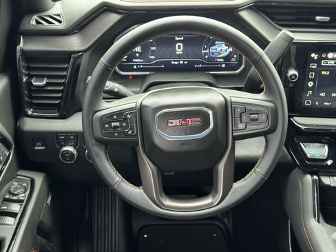 Used 2025 GMC Sierra 2500 AT4 AWD/4WD image 12