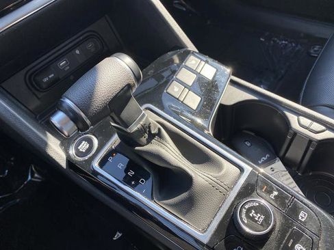 Certified 2024 Kia Sportage EX image 22