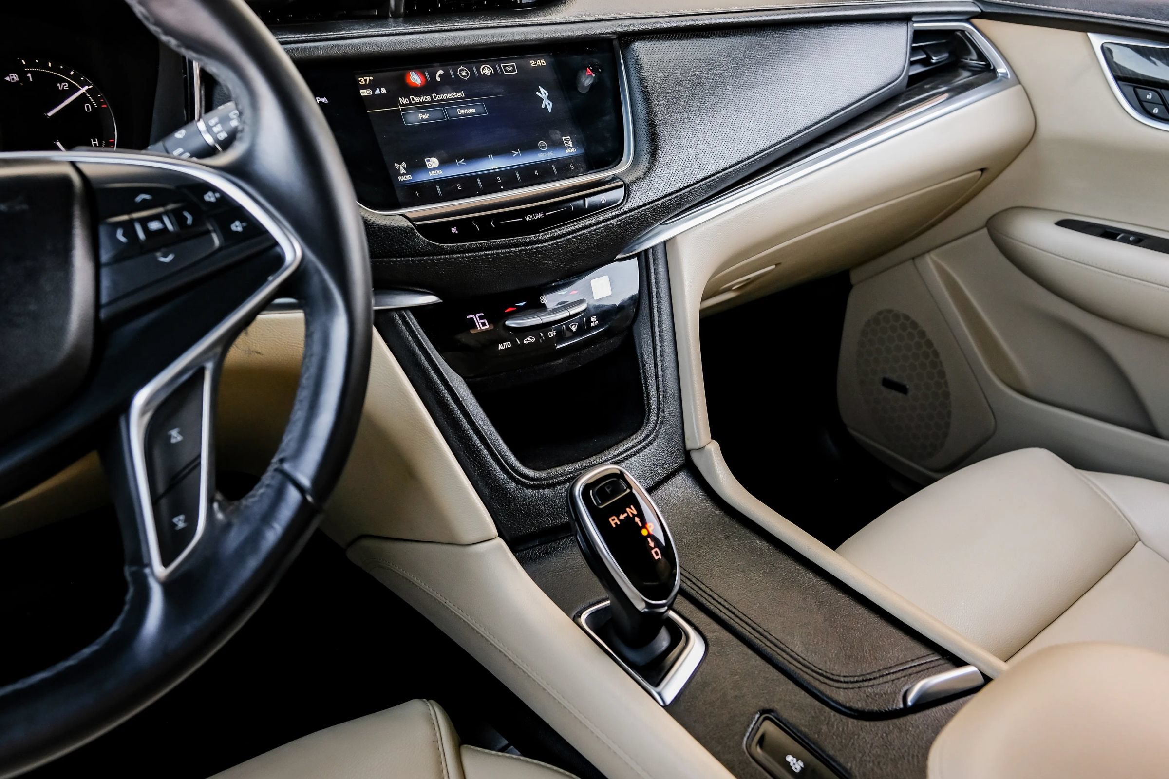 Used 2018 Cadillac XT5 FWD image 22