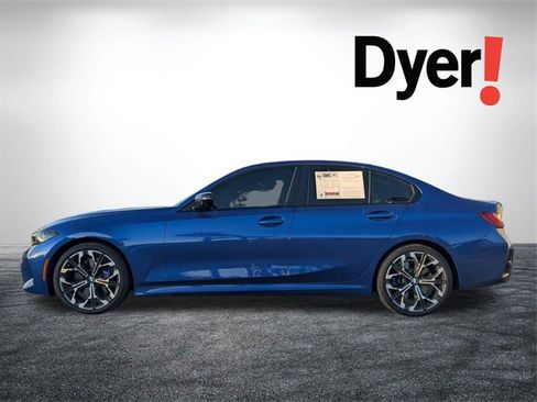 Used 2025 BMW 330i Sedan w/ M Sport Package image 9