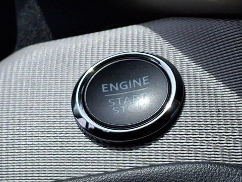 Used 2025 Ford Explorer Active AWD/4WD image 22