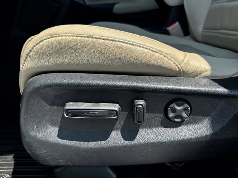 Used 2022 Honda CR-V EX-L image 12