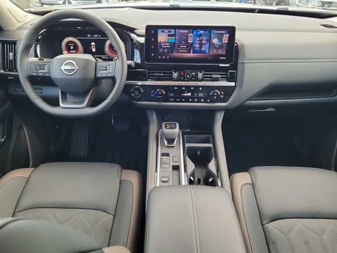 Certified 2026 Nissan Pathfinder Platinum w/ Cargo Package FWD image 19