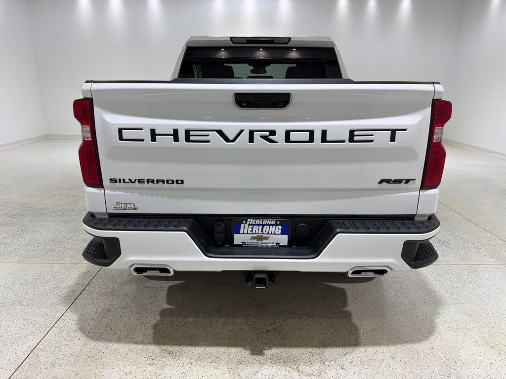 Used 2024 Chevrolet Silverado 1500 RST AWD/4WD image 4