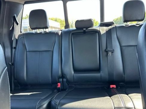Used 2019 Ford F150 Lariat w/ Equipment Group 502A Luxury AWD/4WD image 23