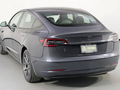 Used 2021 Tesla Model 3 Standard Range Plus image 50