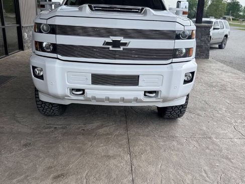 Used 2018 Chevrolet Silverado 2500 LTZ w/ Duramax Plus Package AWD/4WD image 7