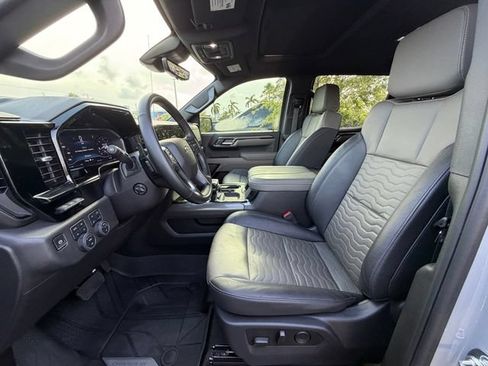 Used 2025 Chevrolet Silverado 1500 ZR2 w/ Technology Package AWD/4WD image 2