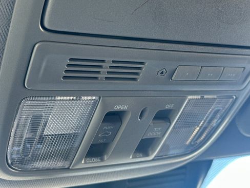 Used 2022 Honda CR-V Touring image 23
