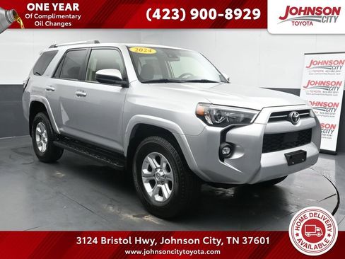 Used 2024 Toyota 4Runner SR5 AWD/4WD image 1