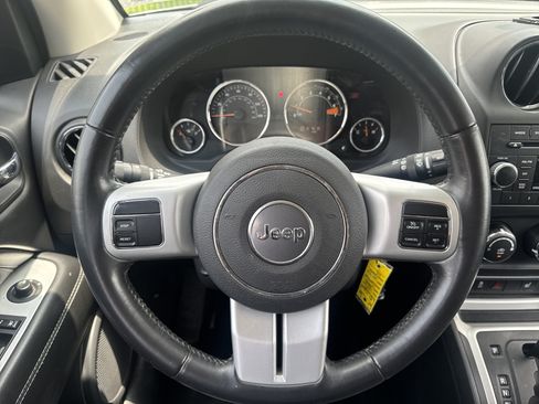 Used 2017 Jeep Compass High Altitude AWD/4WD image 12