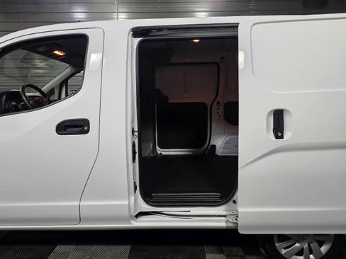 Used 2021 Nissan NV200 SV image 10