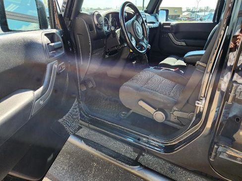 Used 2012 Jeep Wrangler Unlimited Sport AWD/4WD image 10