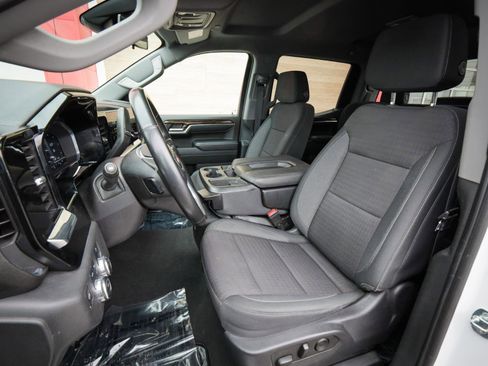 Used 2023 GMC Sierra 1500 SLE w/ X31 Off-Road Package image 13