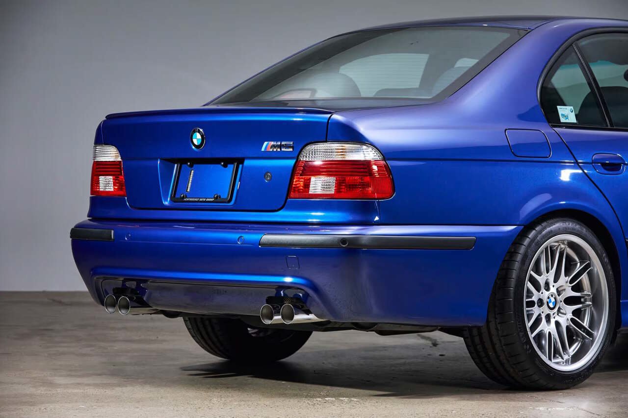 Used 2002 BMW M5 RWD image 17
