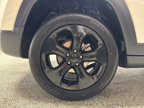 Used 2019 Jeep Compass Altitude image 21