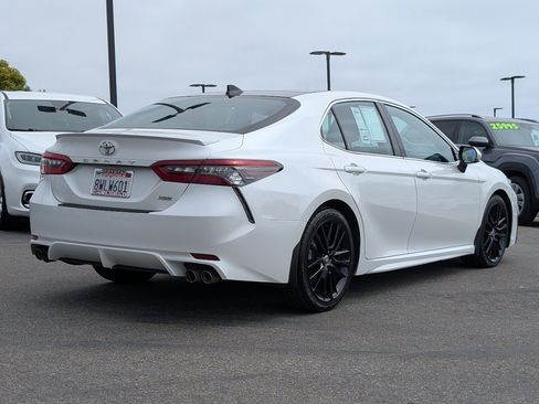 Used 2021 Toyota Camry XSE FWD image 13
