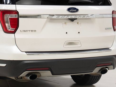Used 2019 Ford Explorer Limited image 14