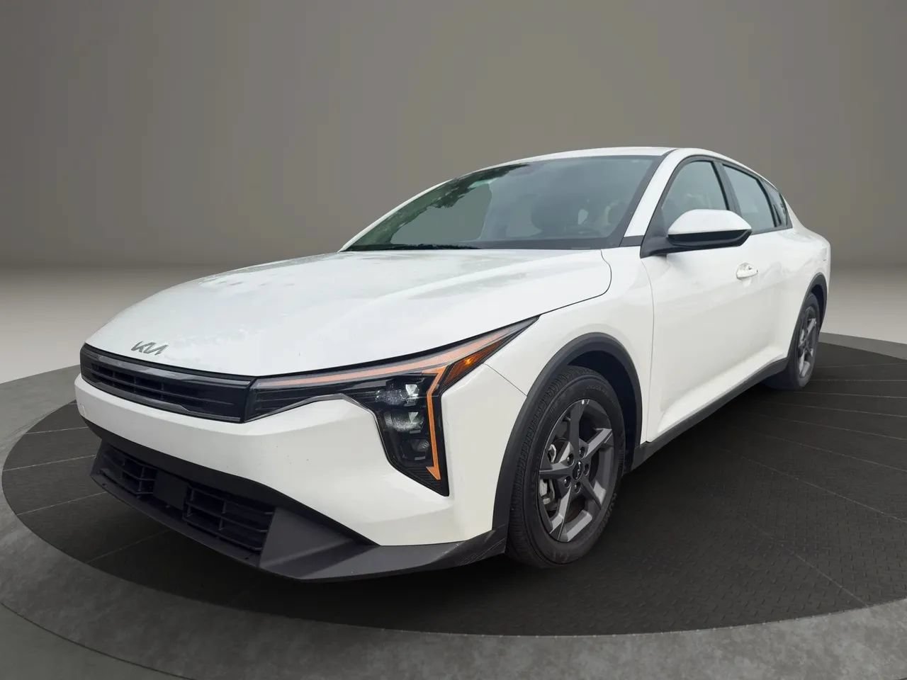 Used 2025 Kia K4 FWD image 1