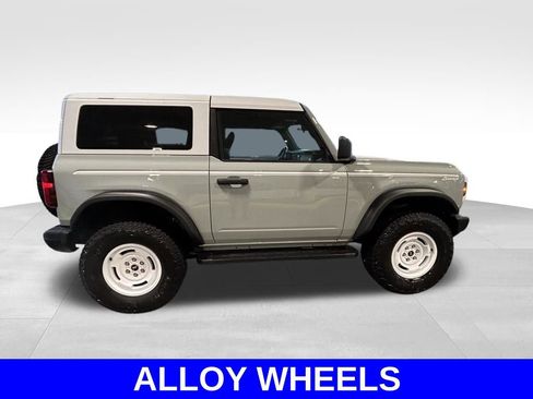 Used 2024 Ford Bronco Heritage Edition image 3