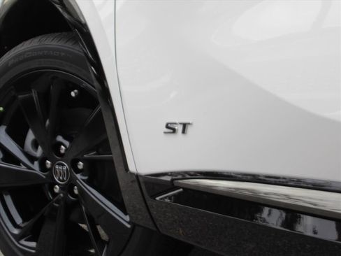 New 2026 Buick Envision Sport Touring image 8