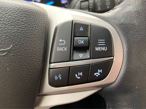 Used 2022 Ford Explorer XLT w/ Equipment Group 202A image 25