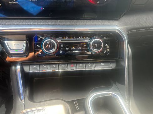 Used 2023 GMC Sierra 1500 Denali w/ Denali Reserve Package image 23