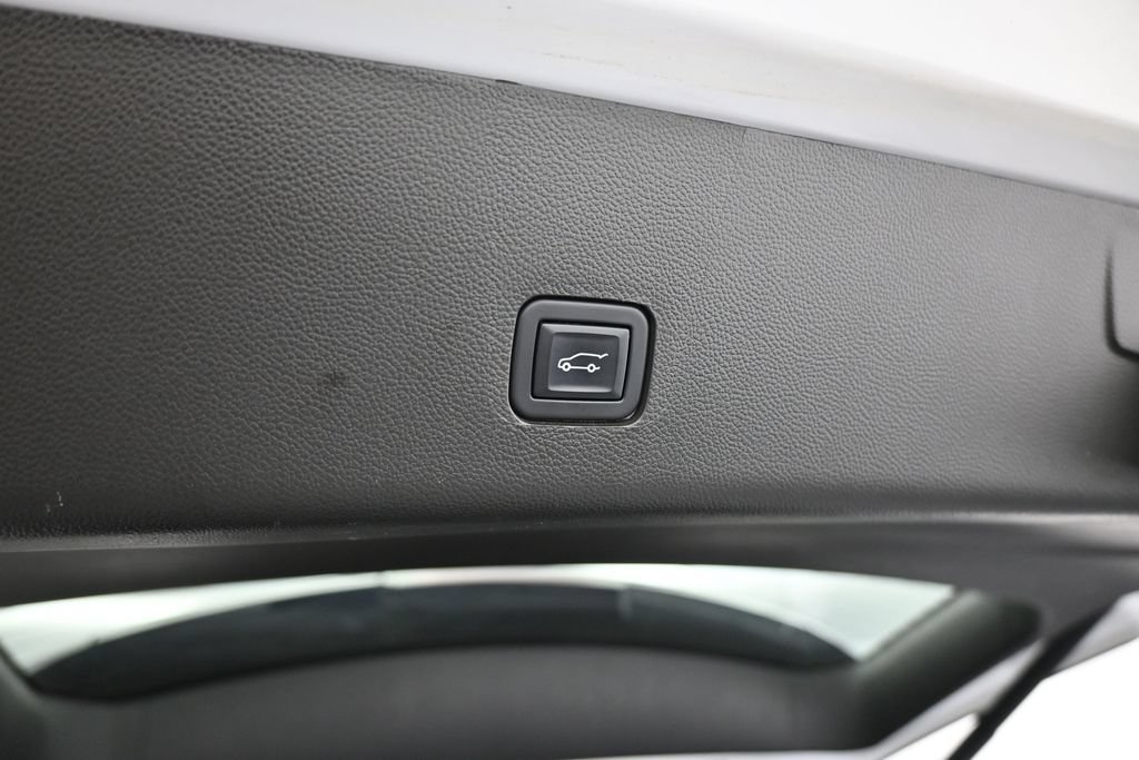 Used 2022 Chevrolet Traverse LT AWD/4WD image 47