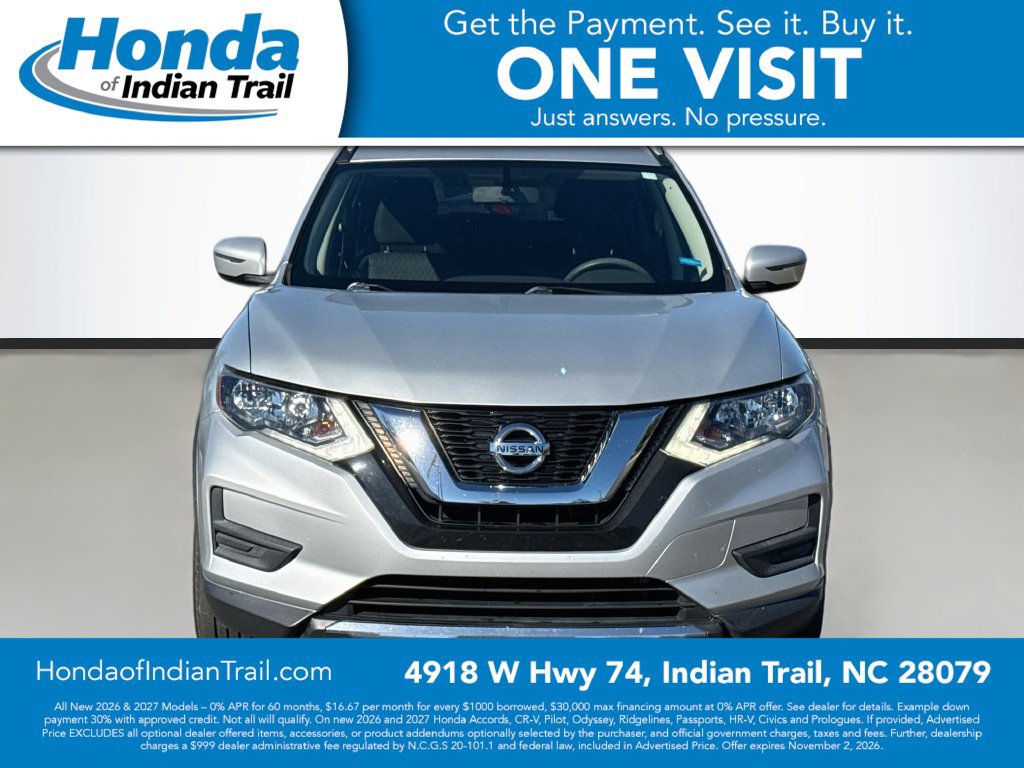 Used 2017 Nissan Rogue SV FWD image 2