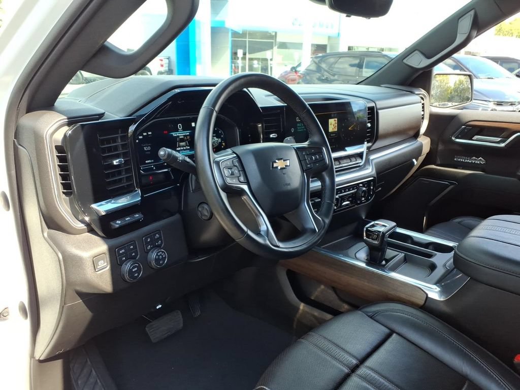 Certified 2023 Chevrolet Silverado 1500 High Country w/ High Country Premium Package AWD/4WD image 12