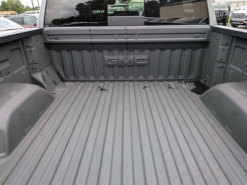 Used 2025 GMC Sierra 1500 AT4 w/ AT4 Premium Package AWD/4WD image 22