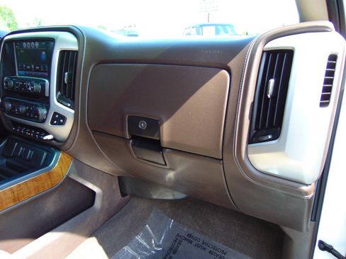Used 2018 GMC Sierra 1500 SLT AWD/4WD image 19