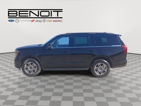 New 2026 Ford Expedition Active RWD image 8