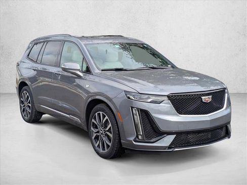 Used 2021 Cadillac XT6 Sport AWD/4WD image 3
