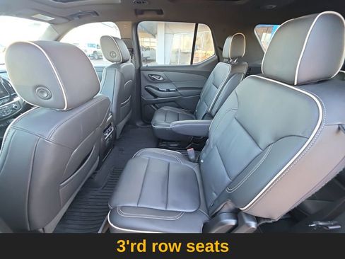 Used 2022 Chevrolet Traverse Premier image 13